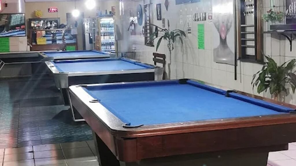 Billar Pool And Rock
